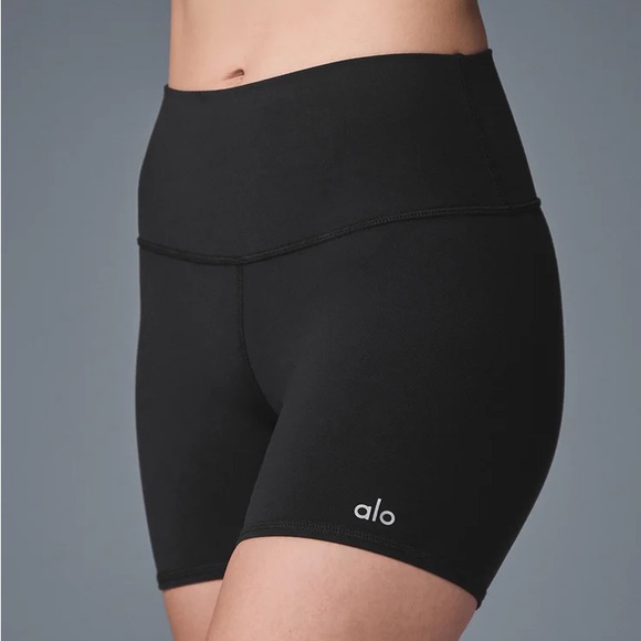ALO Yoga | Shorts | Alo 5 Airbrush Highwaist Biker Short | Poshmark